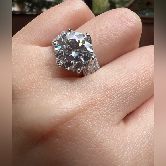 New Moissanite Engagement Luxury Ring 5CT, 18K White Gold Plated Sterling Silver - Picture 7 of 17